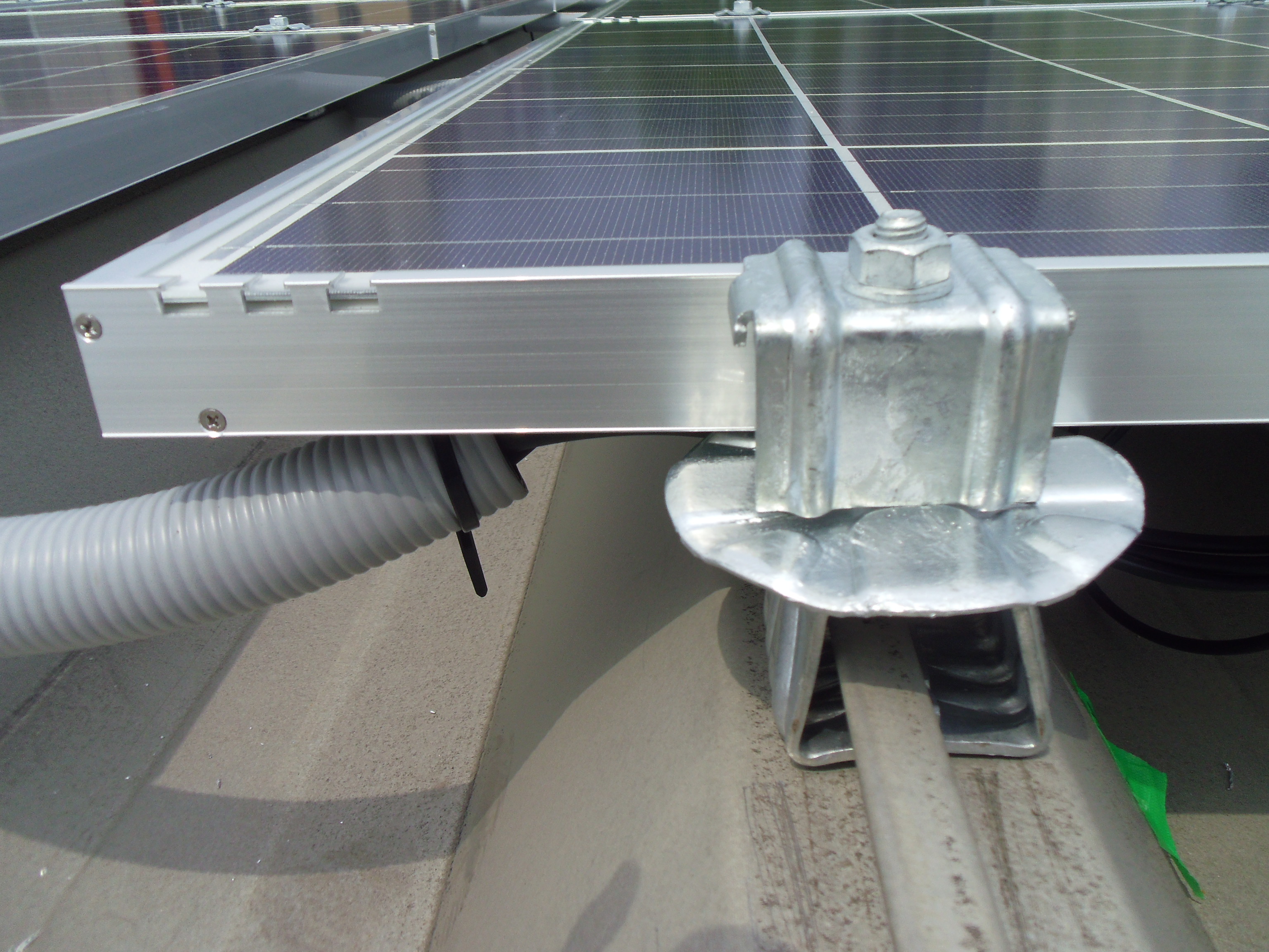 太陽光発電の施工 屋上設置について 太陽光発電の株式会社ジオリゾーム